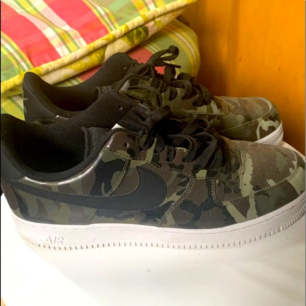 Nike Air Force 1